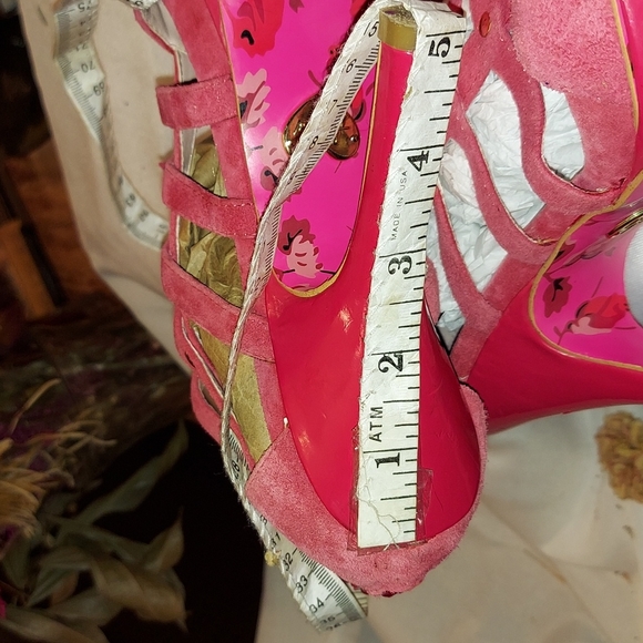 Betsey Johnson pink suede heels 👠 - Picture 9 of 12